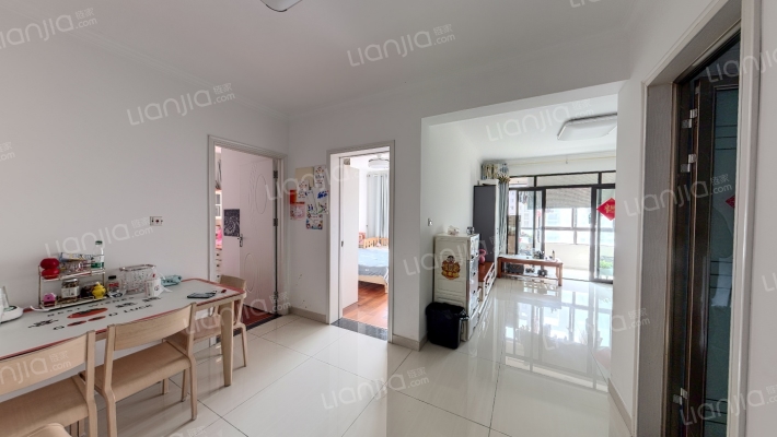 东方蓝海二手房实景图