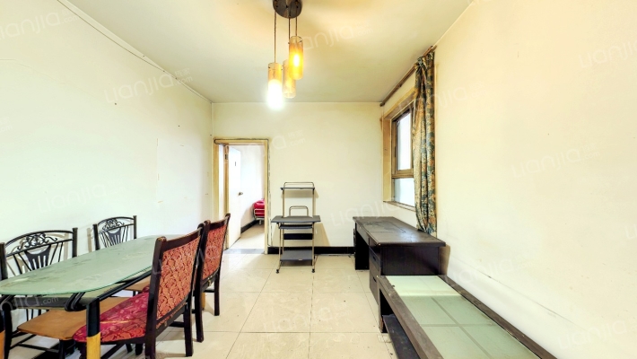 养花溪大厦二手房实景图