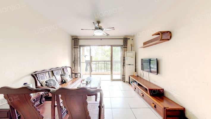 美林湖畔花园二手房实景图