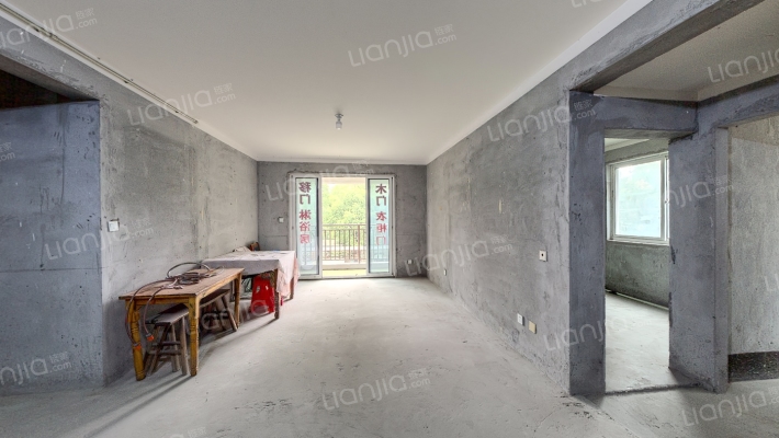 屏溪佳苑二手房实景图