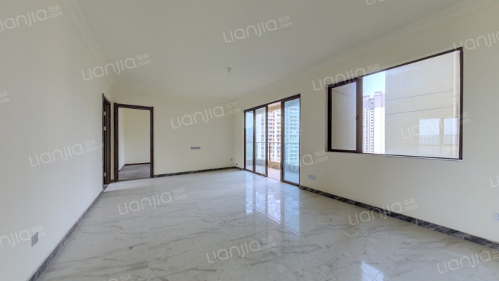 群峰花园二手房实景图