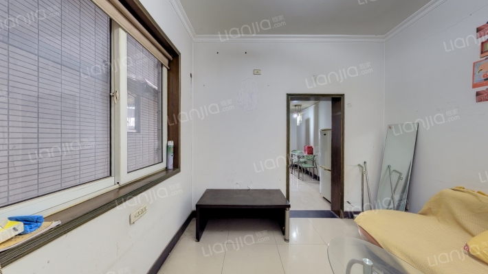 紫荆花园小区二手房实景图