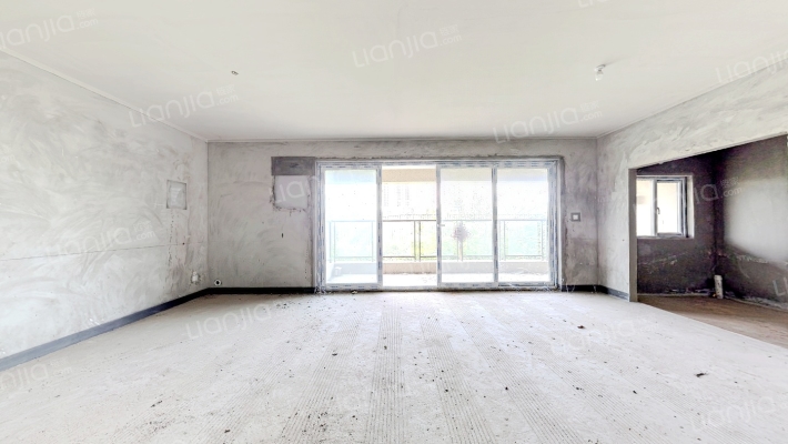 滨江春城溪岸二手房实景图