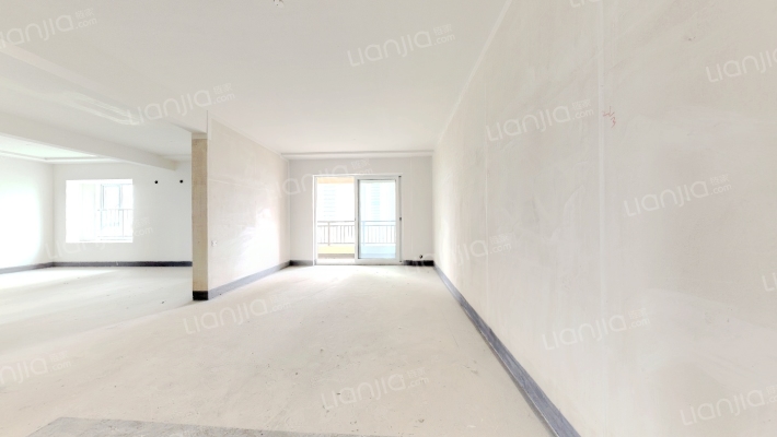 依云水岸二手房实景图