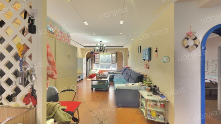 塞纳阳光F区二手房实景图