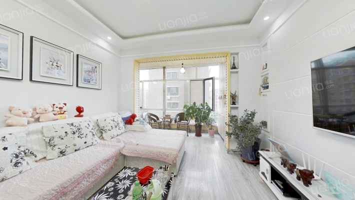 东方哥德堡二手房实景图