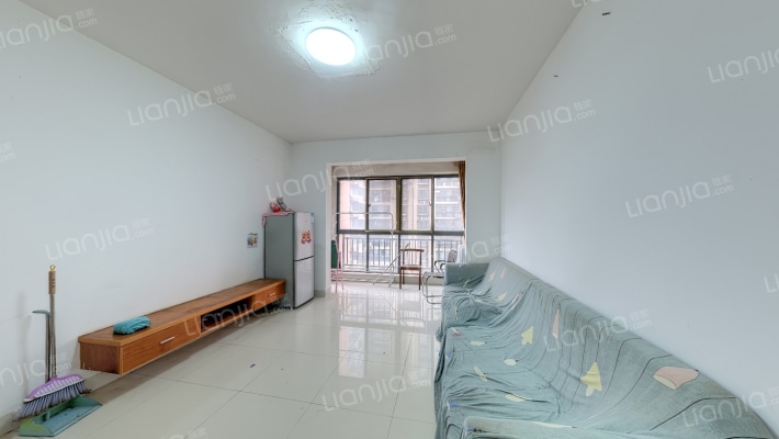 翡翠华庭二手房实景图