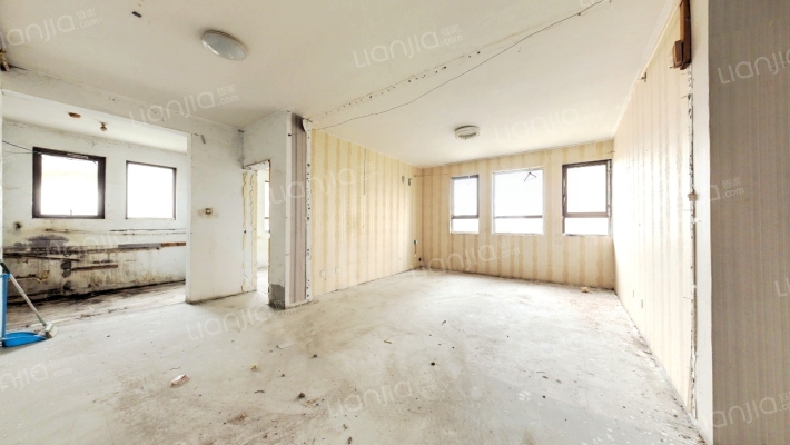 康桥溪岸花园二手房实景图