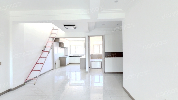 奇泉梨花村二手房实景图