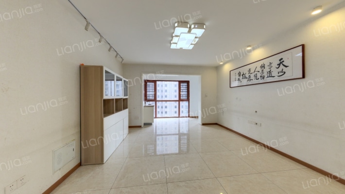 八方小区B区二手房实景图