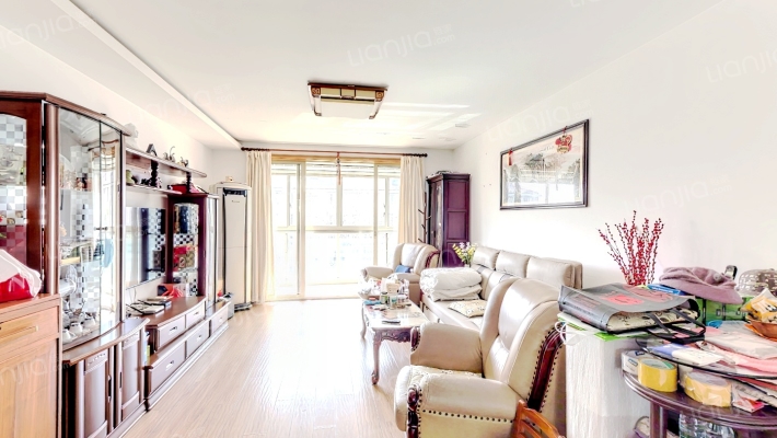 泰鸿新苑二手房实景图