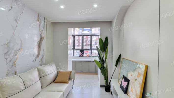 东大小区二手房实景图