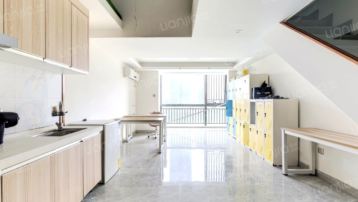 银鸿大楼二手房实景图