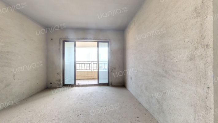 万城皇冠豪苑二手房实景图