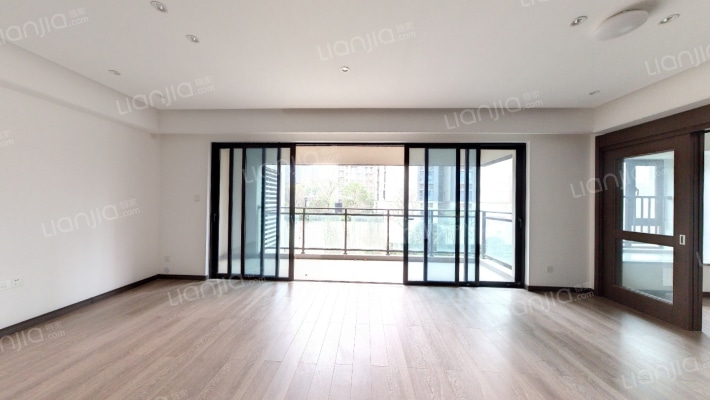 万科森林公园林漫二手房实景图