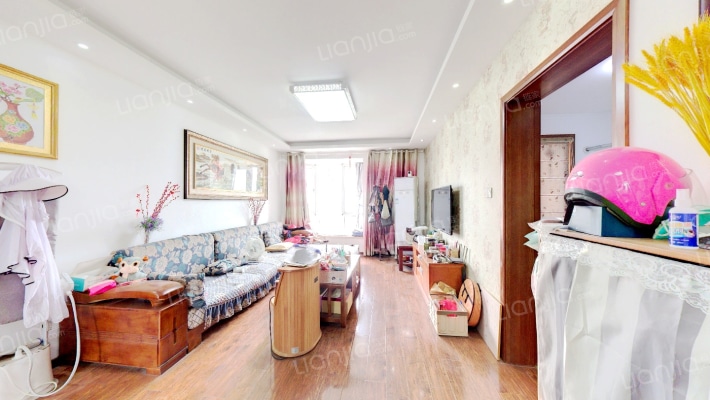 东郊小镇第八街区二手房实景图