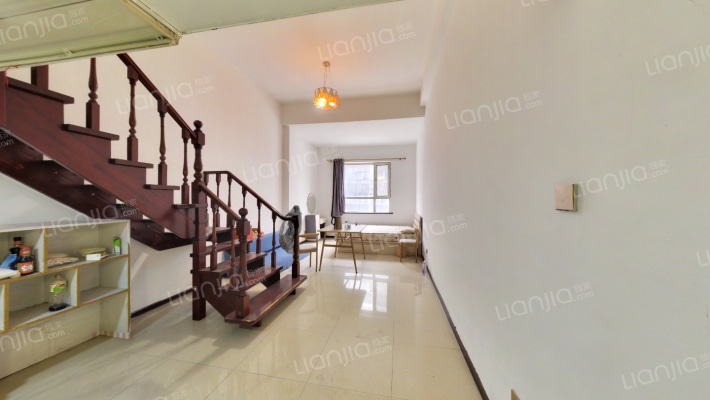 五星时尚国际公馆二手房实景图