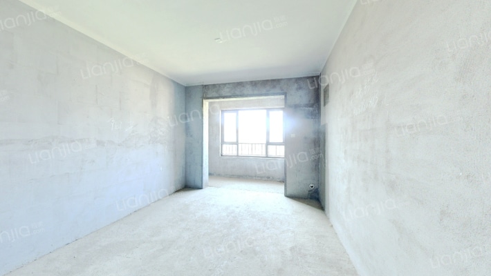 卓越蔚蓝城邦二手房实景图