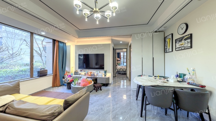 艺郡府二手房实景图