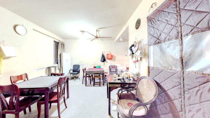 鸿泰苑六区二手房实景图