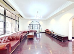 整租·金色溪谷 5室2厅 跃层 南_金色溪谷租房