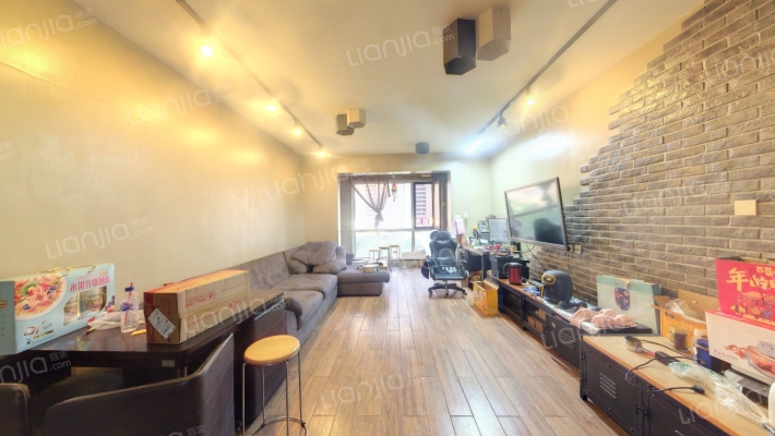 吾悦华府二手房实景图