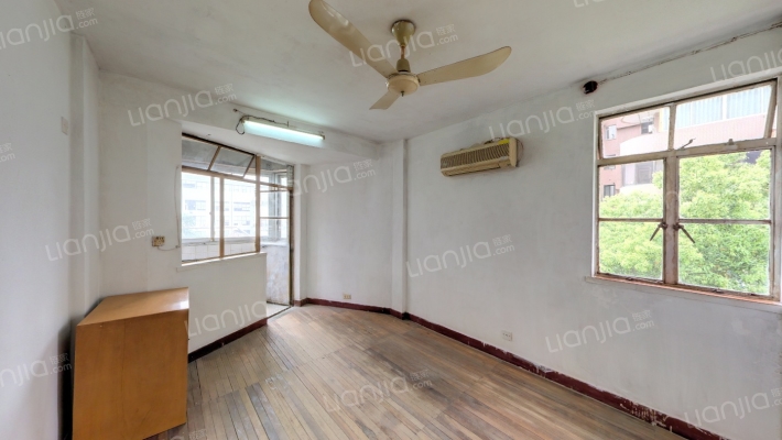 新江大楼二手房实景图