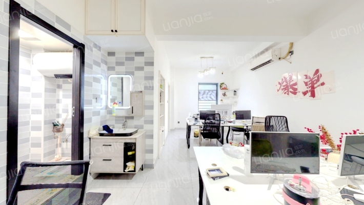 时代广场二手房实景图