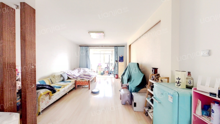 景观花园二手房实景图