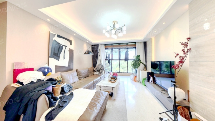 雅居乐滨江国际三四期二手房实景图