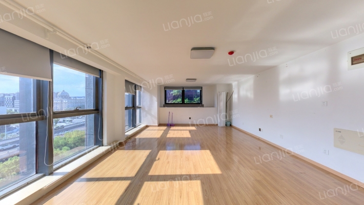 金轮双子星国际公寓二手房实景图