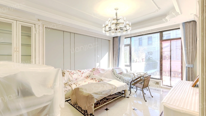 香槟小镇二手房实景图