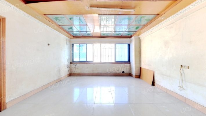 银星商场二手房实景图