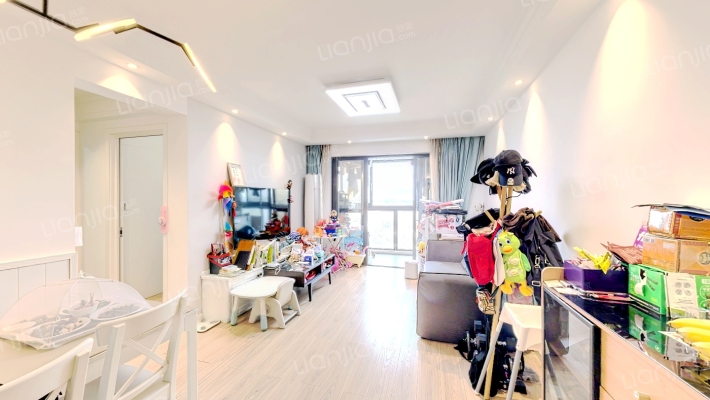 富力院士庭二手房实景图