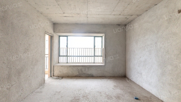 南灣·豪庭二手房实景图