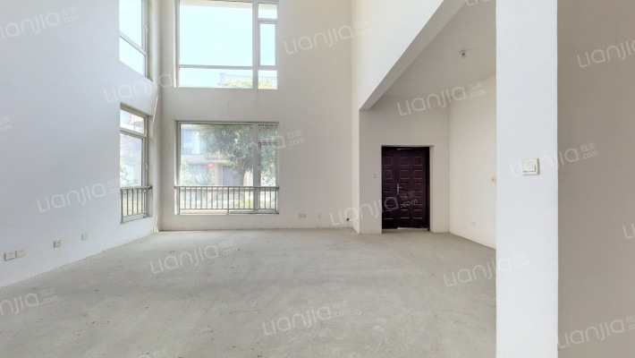 国航凤凰苑二手房实景图