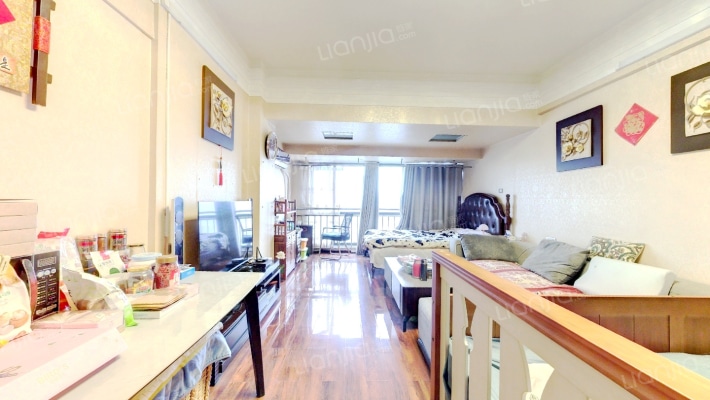 观湖铂金公寓二手房实景图