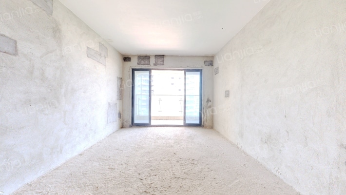 名远幸福里二手房实景图