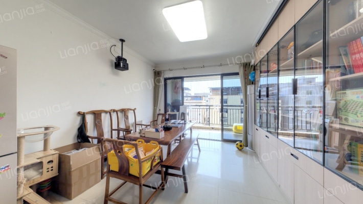 智烨山水豪庭二手房实景图