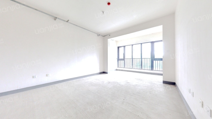 卡地亚花园城蔚蓝轩B区二手房实景图