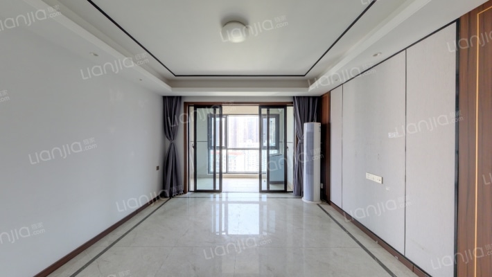 中国铁建金色蓝庭二手房实景图