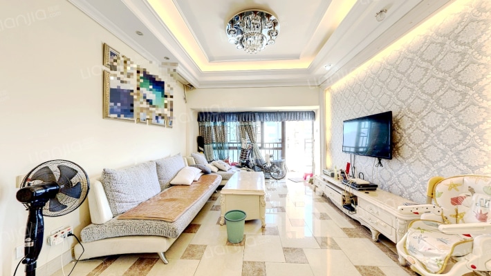 信义御城二手房实景图