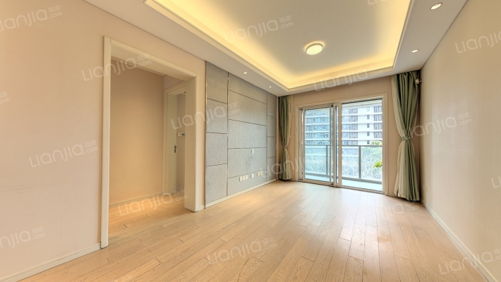 晶耀名邸二期二手房实景图