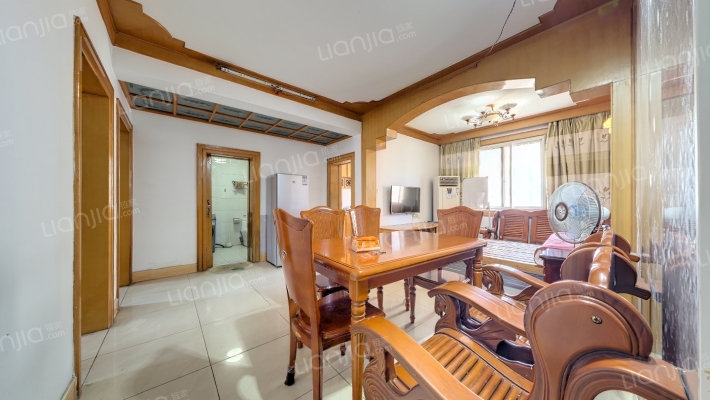 环岛公寓二手房实景图