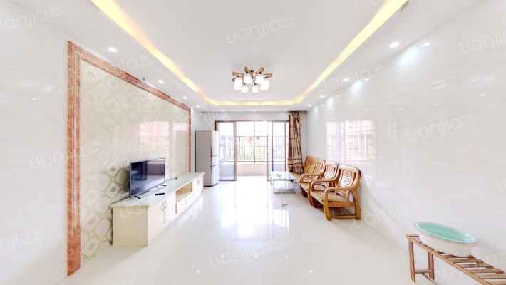 东圣维拉二手房实景图