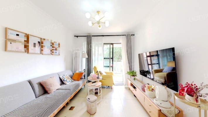 卓越蔚蓝城邦二手房实景图