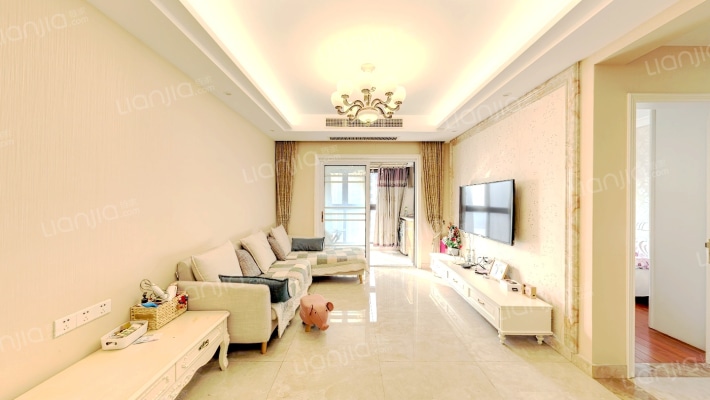 绿地海外滩花苑二手房实景图