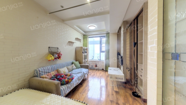 天紫界二手房实景图