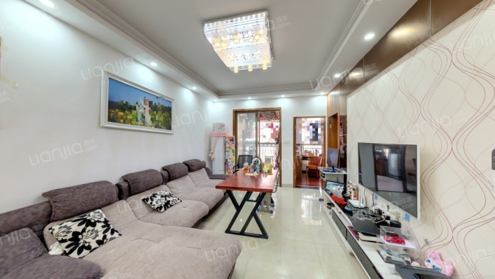 米兰春天二手房实景图