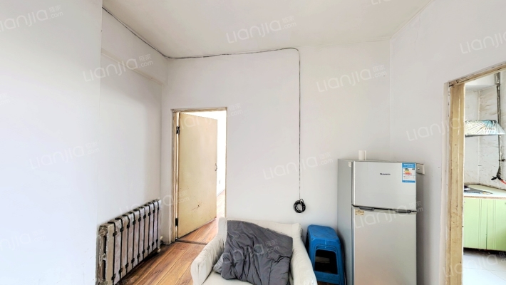 学府雅园二手房实景图